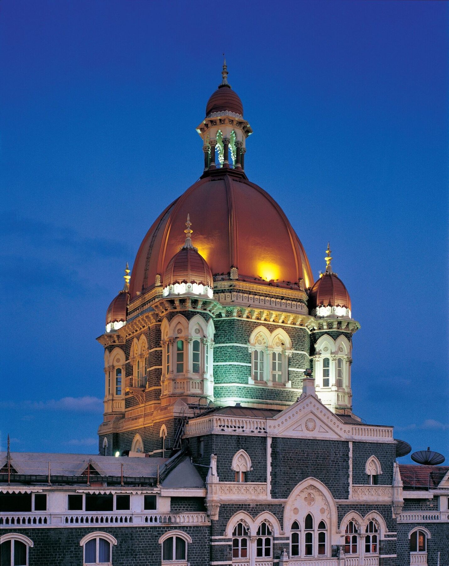 The Taj Mahal Tower, Mumbai Hotel Exterior photo